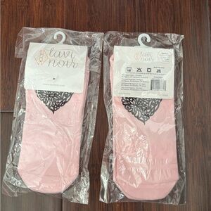 2 Pairs Tavi Noir Pink Grip Socks